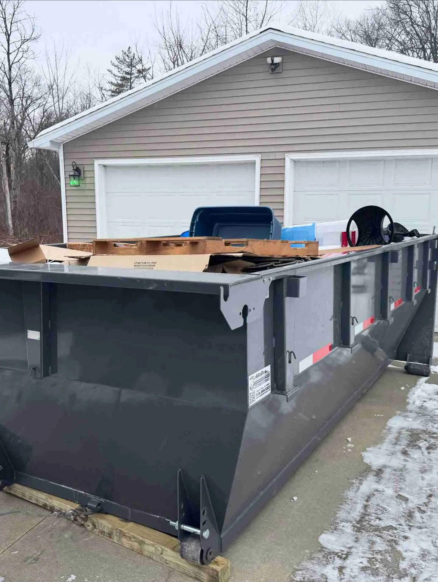 Dumpster Rental in Rotterdam, NY | professional junk removal services in Rotterdam, NY | Hammerhead Haul Away