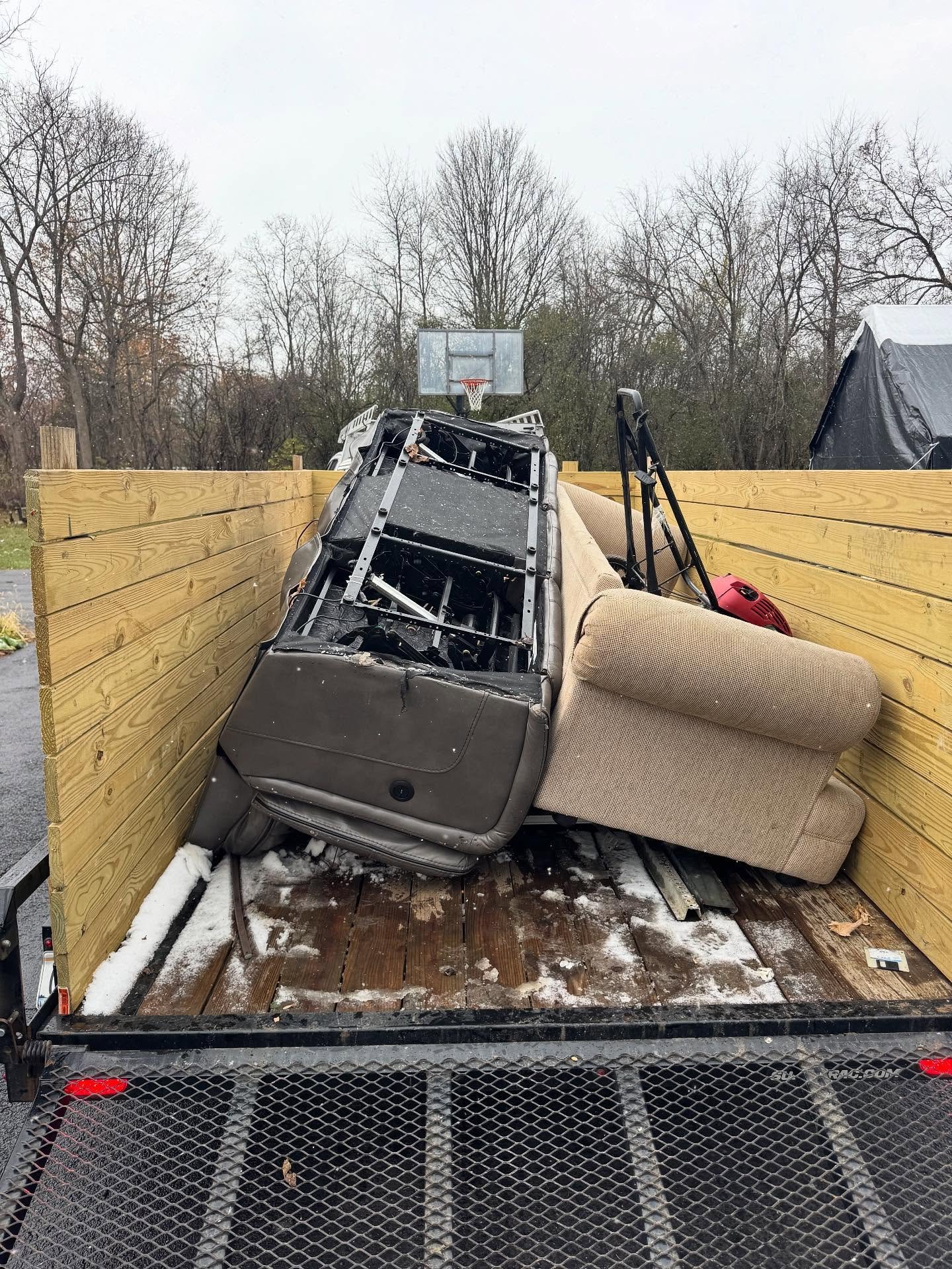 Why Choose Hammerhead Haul Away for Office Furniture & Appliance Removal in Rotterdam, NY?