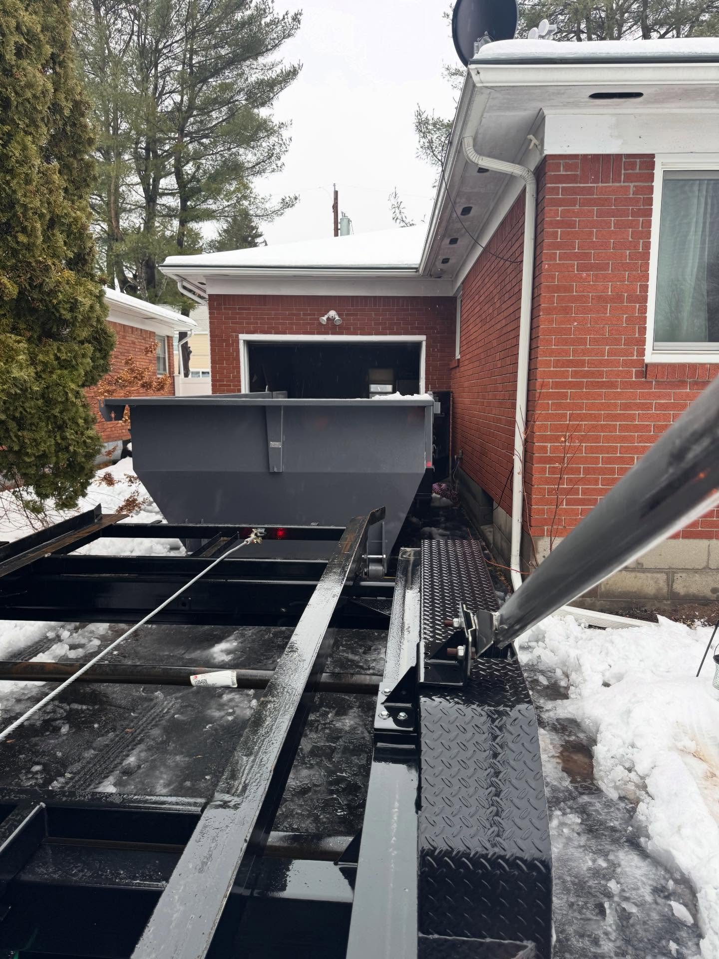 Contractor & Commercial Same-Day Dumpster Delivery in Rotterdam, NY